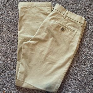 Haggar flat front men’s khakis